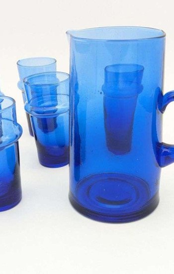 kanna i återvunnet glas -Blå