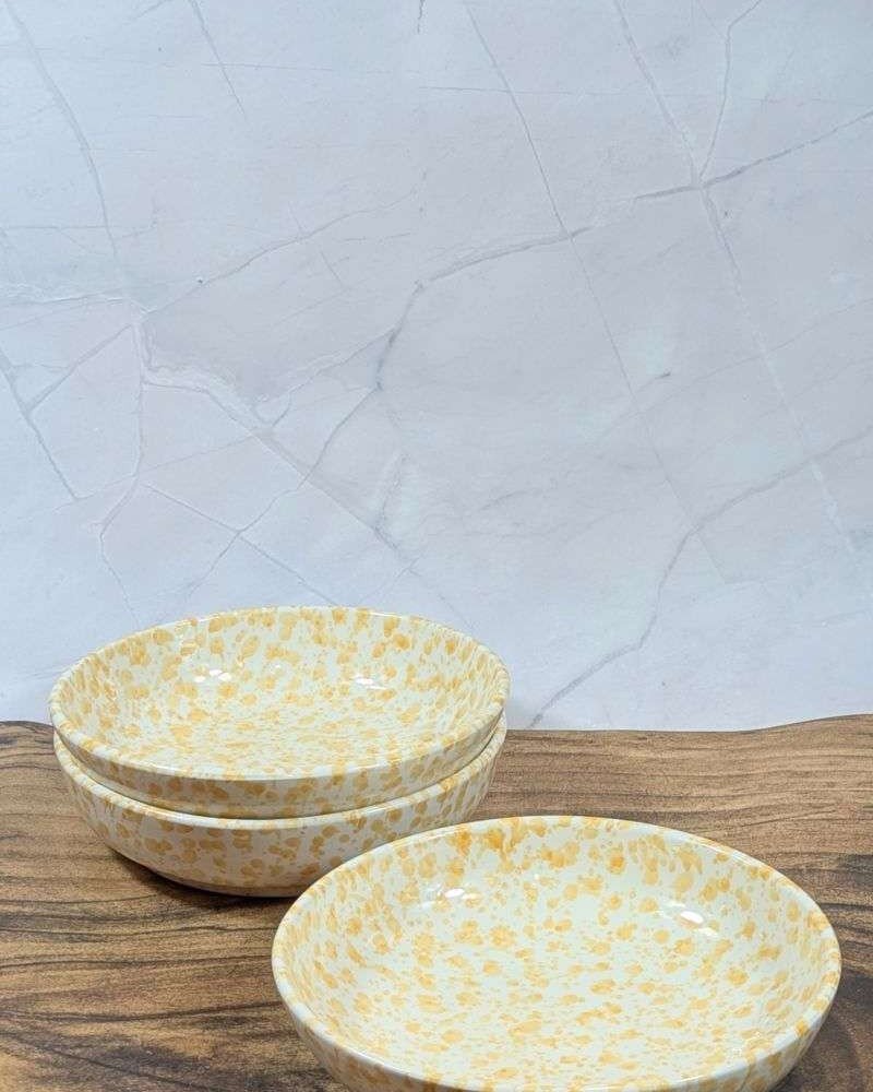Handgjord Keramikskål med Stänkmönster - Gult Vitt Unikt Fat Handgjord Keramikskål med Stänkmönster - Gult Vitt Unikt Fat