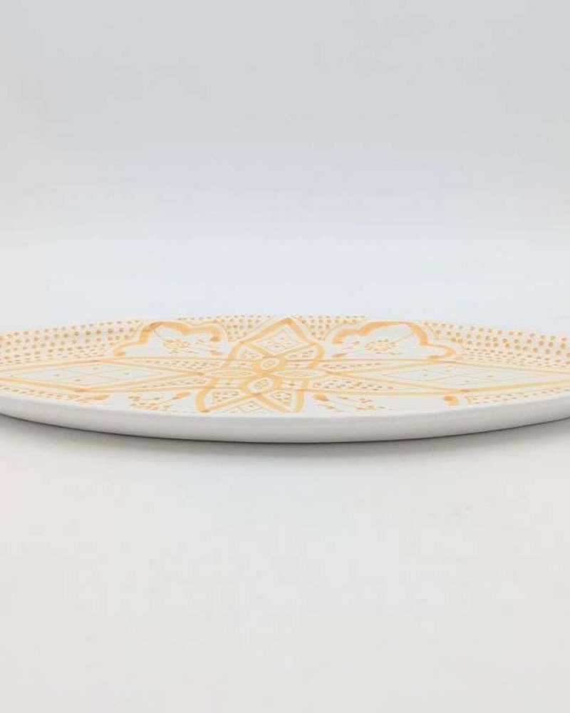 Handgjord gul och vit keramik fat oval - klassiskt mönster (grossist) Handgjord gul och vit keramik fat oval - klassiskt mönster (grossist)