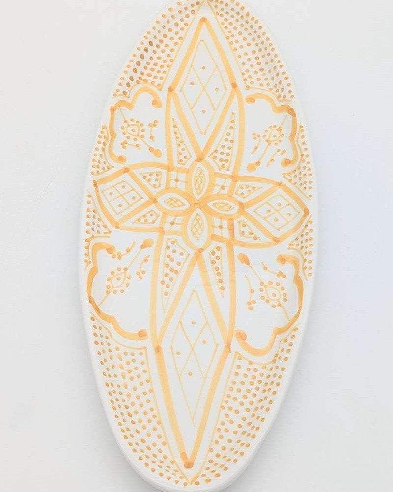 Handgjord gul och vit keramik fat oval - klassiskt mönster (grossist) Handgjord gul och vit keramik fat oval - klassiskt mönster (grossist)